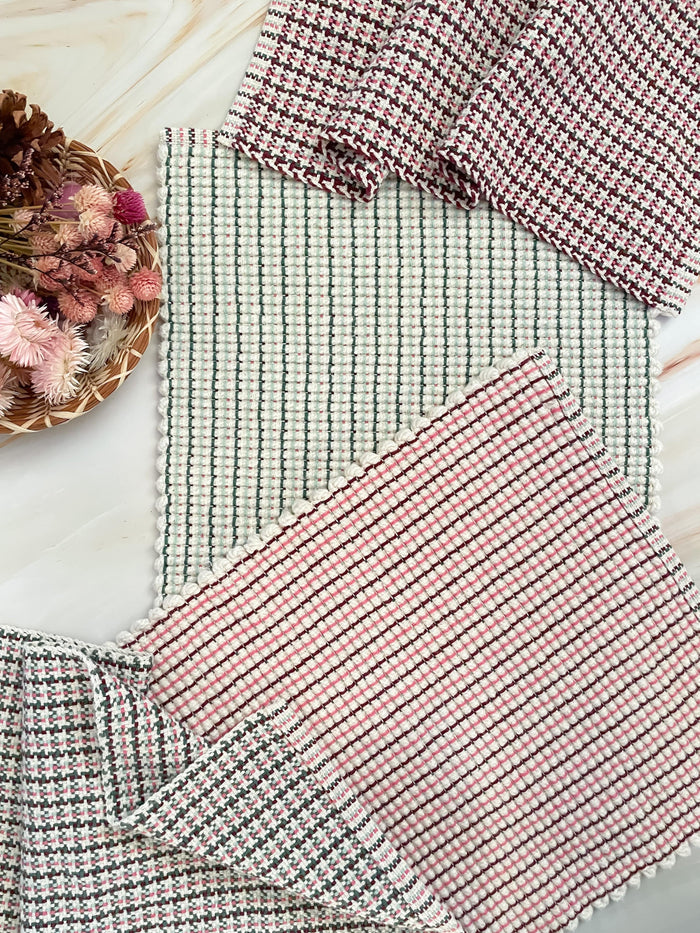 Holly Berry Placemat & Napkin Patterns