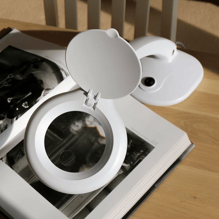 Lifemax Magnifying Table Lamp - White