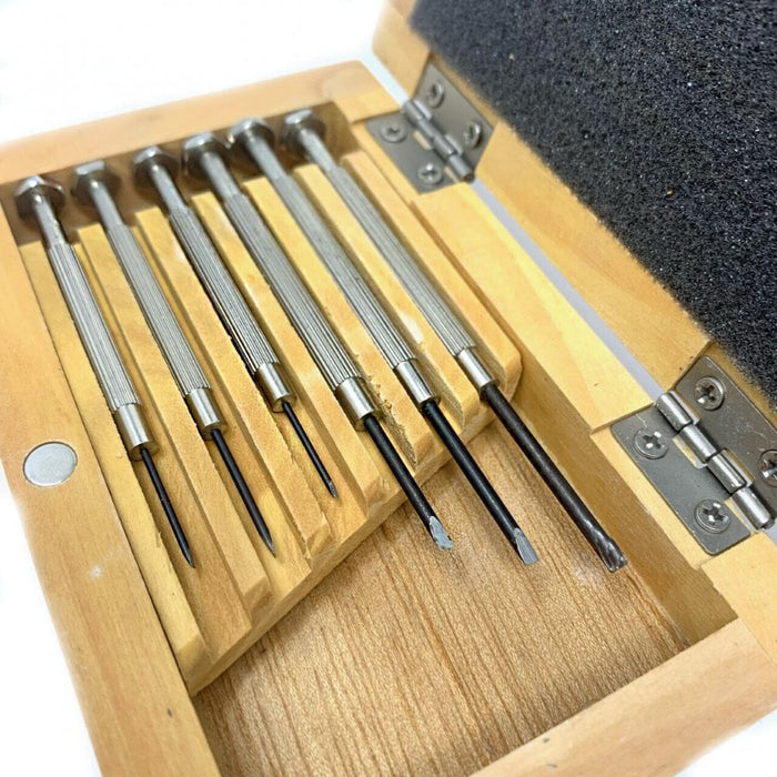 Screwdrivers in Wooden Box Set of 6